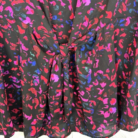 Torrid Blouse Plus Size 1X Peplum Tie Knot Front 3/4 Sleeve V-Neck Pink Multi - Picture 2 of 4